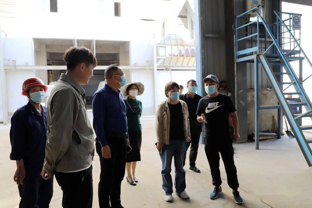 三門峽市環(huán)境攻堅(jiān)辦調(diào)研幫扶陜州區(qū)涉氣企業(yè)提標(biāo)改造和臭氧治理 
